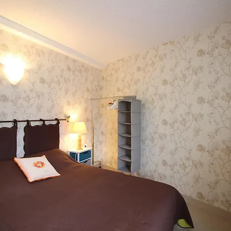 T2 Avec Balcon & Parking, Proche Centre-ville Et Thermes Au - Fr-1-415-153 Apartment